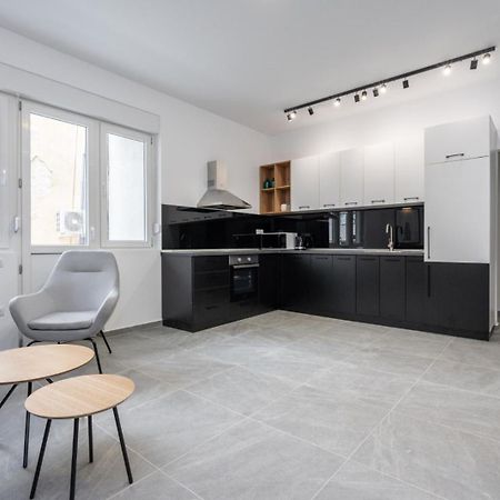 Relax Apartament In Piata Universitatii بوخارست المظهر الخارجي الصورة